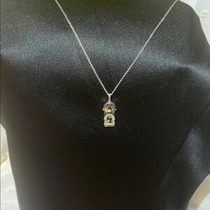 Elegant Silver Pendant Necklace